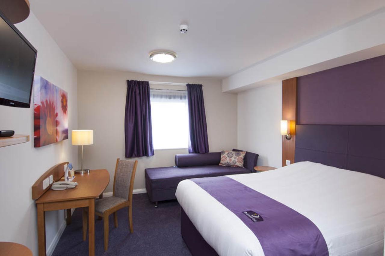 Premier Inn London Stratford Room photo