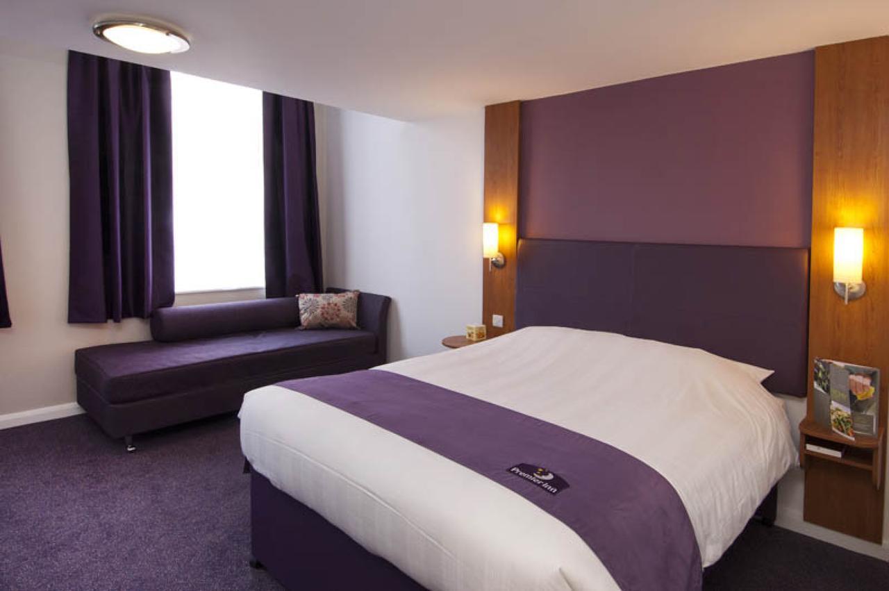 Premier Inn London Stratford Room photo